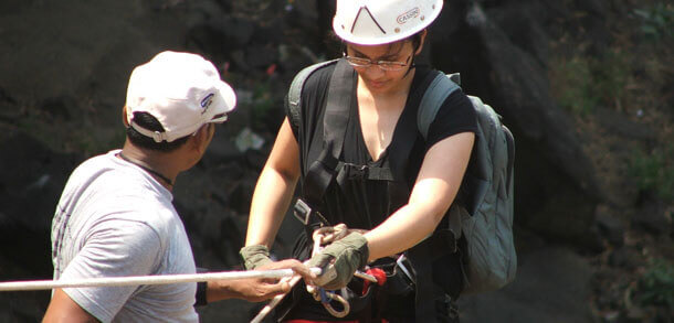 ABSEILING